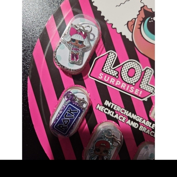 LOL Surprise Interchangeable Charm Necklace and Bracelet Set with Surprise - NEW - Picture 4 of 7